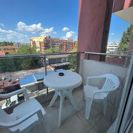 Lägenhet студия в болгарии